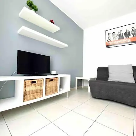Lovely Apartment In Center Seregno Exterior photo