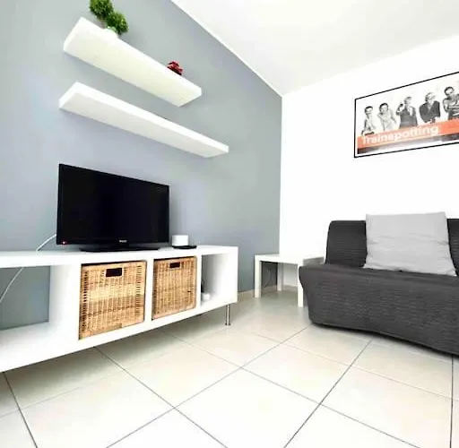Lovely Apartment In Center Seregno