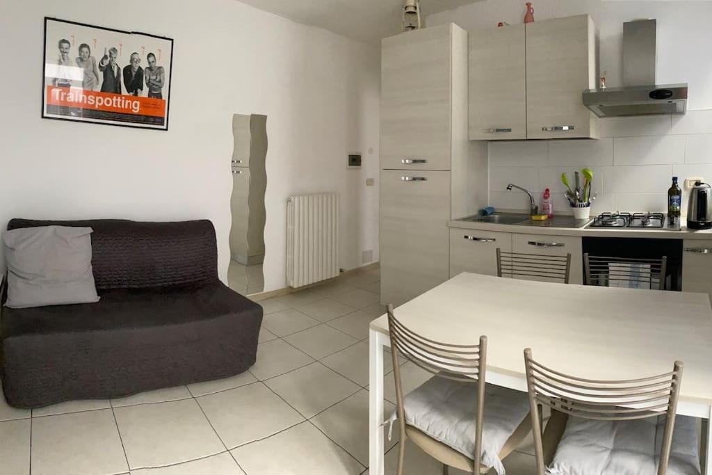 Lovely In Center Apartment